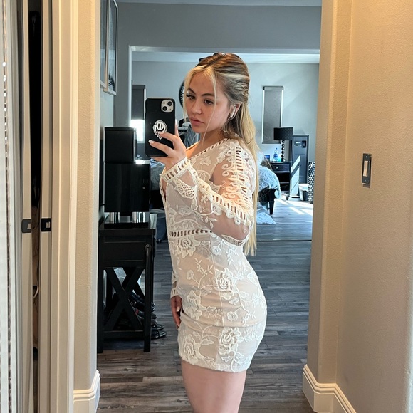 GORGEOUS LACE SHEER MISSGUIDED DRESS - Picture 6 of 10